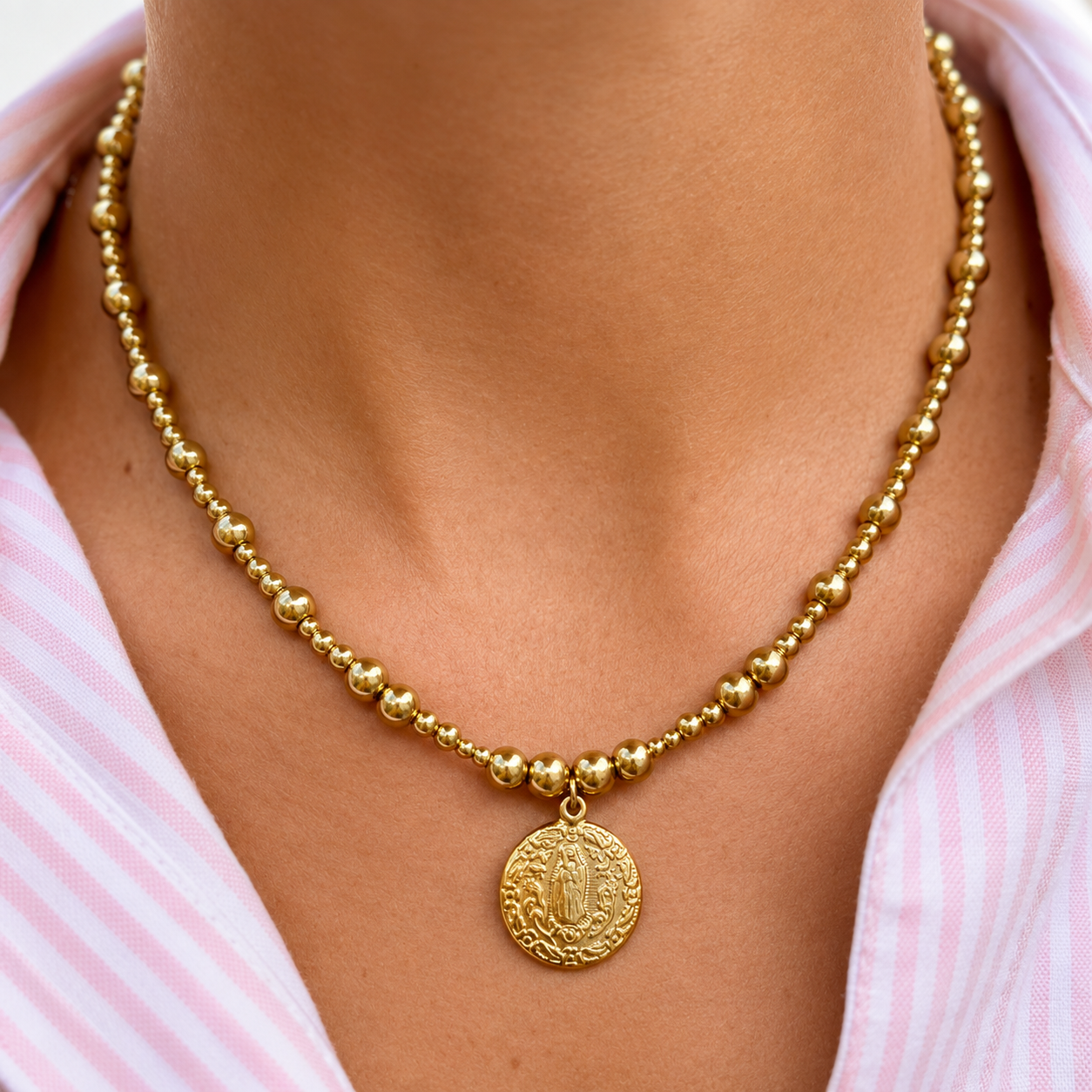 Collier Gold Court